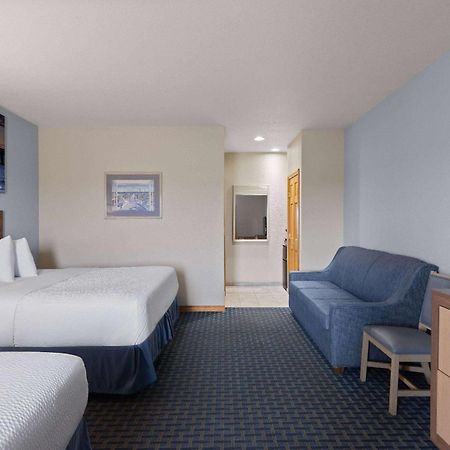 Days Inn By Wyndham Kill Devil Hills Oceanfront - Wilbur Εξωτερικό φωτογραφία