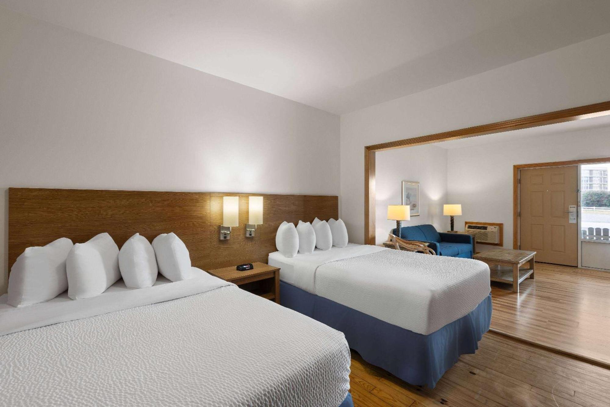 Days Inn By Wyndham Kill Devil Hills Oceanfront - Wilbur Εξωτερικό φωτογραφία