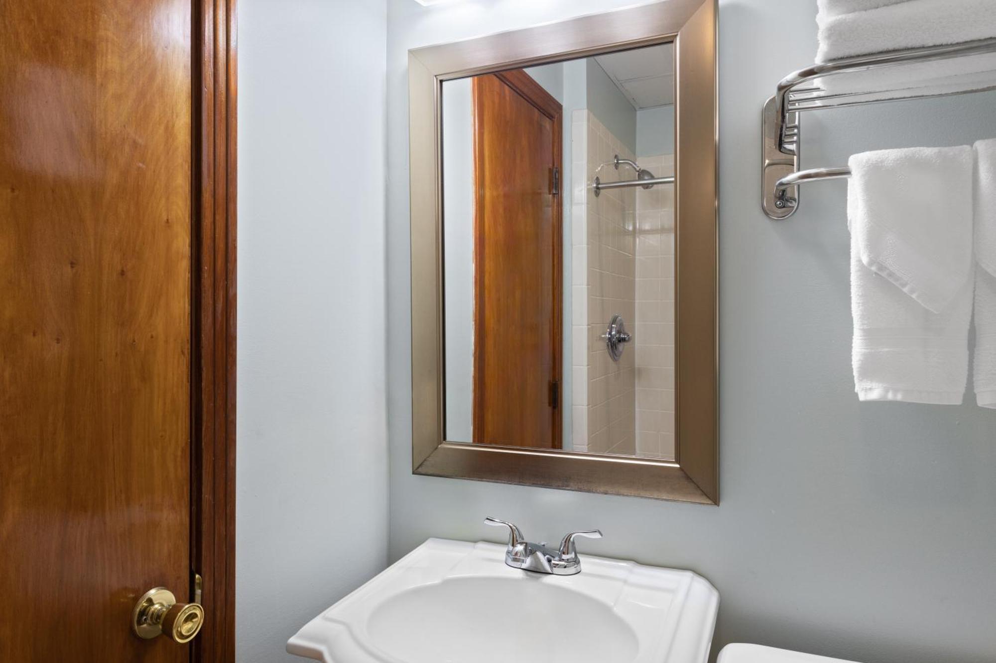 Days Inn By Wyndham Kill Devil Hills Oceanfront - Wilbur Εξωτερικό φωτογραφία