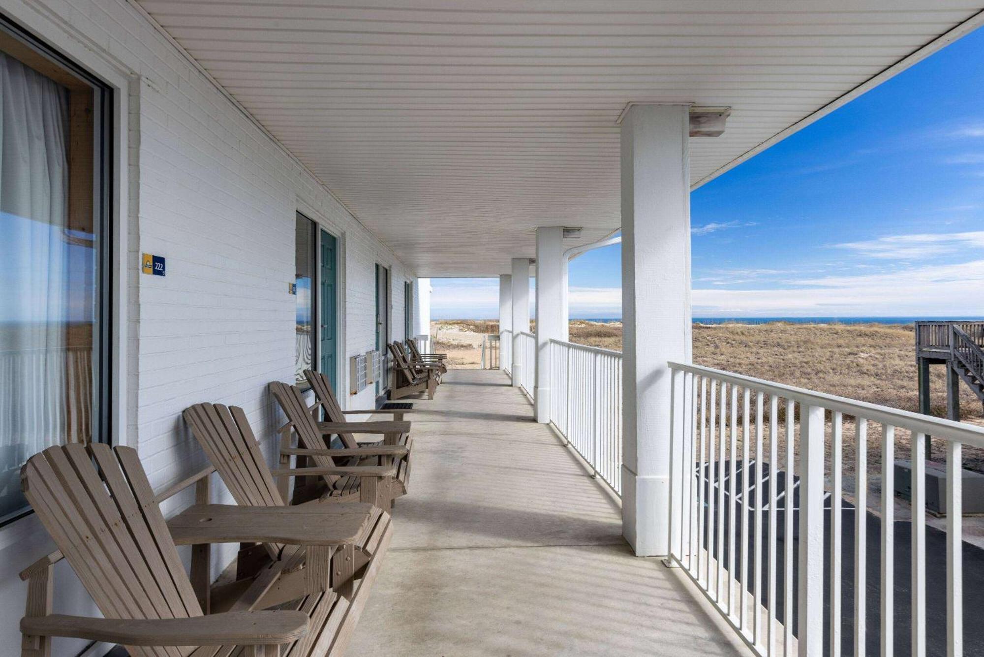 Days Inn By Wyndham Kill Devil Hills Oceanfront - Wilbur Εξωτερικό φωτογραφία