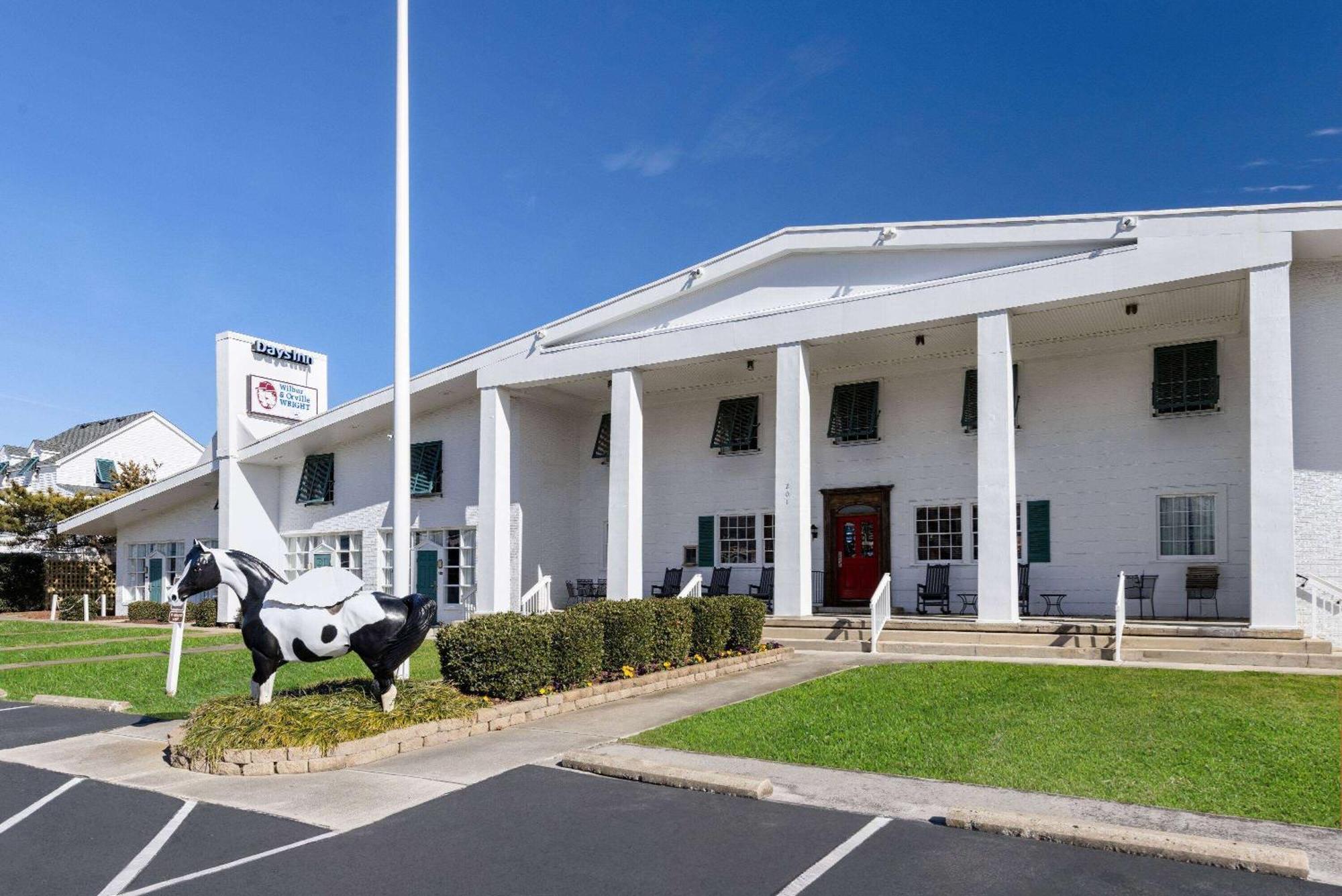Days Inn By Wyndham Kill Devil Hills Oceanfront - Wilbur Εξωτερικό φωτογραφία