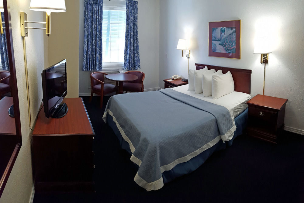 Days Inn By Wyndham Kill Devil Hills Oceanfront - Wilbur Εξωτερικό φωτογραφία