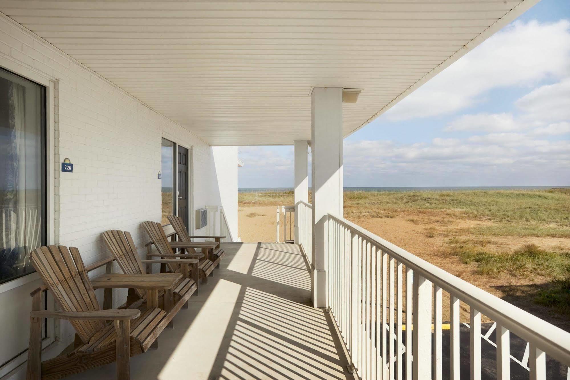 Days Inn By Wyndham Kill Devil Hills Oceanfront - Wilbur Εξωτερικό φωτογραφία